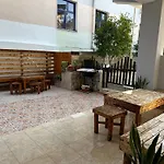 Hanna\'S Hostel